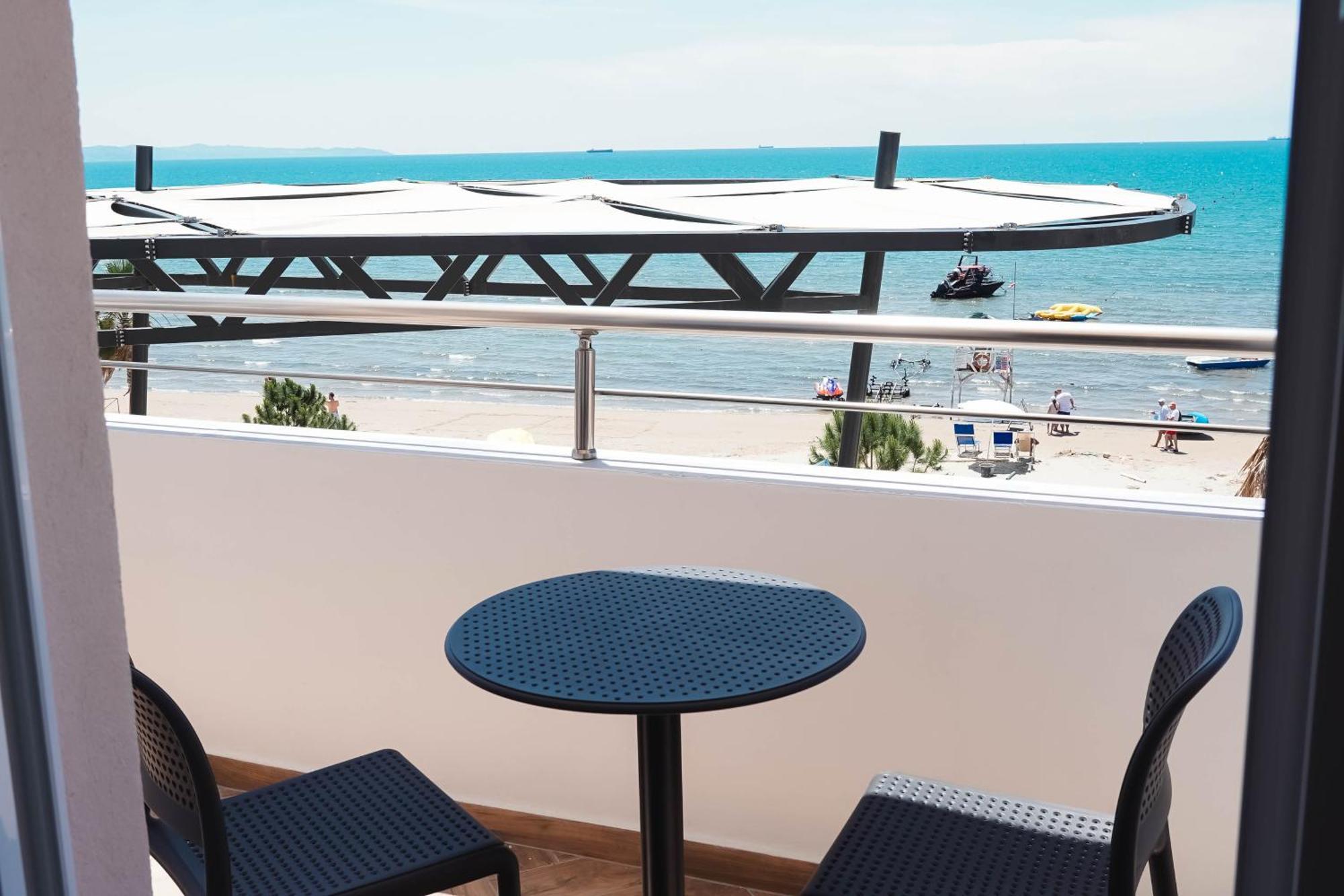 Marina Rooms Durrës Exterior foto